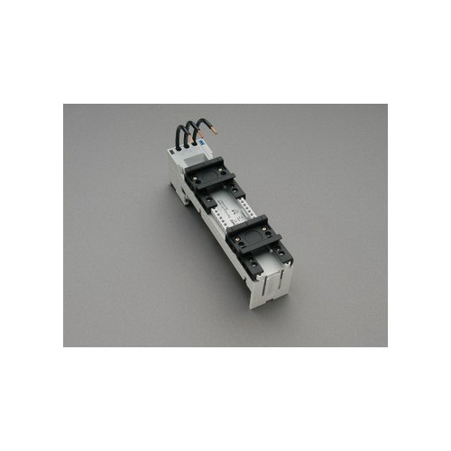 Wohner, 32431, Busbar Adapter, 3 Pole, 25 Amps, 45mm Wide, 2 x Adjustable Mounting Rail, 4mm² Connection Leads,